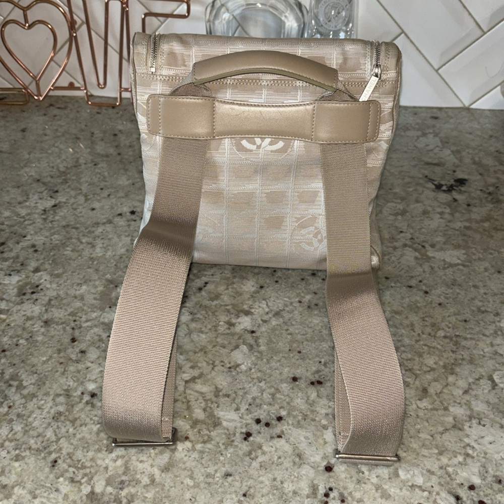 Chanel - Picture 4 of 9